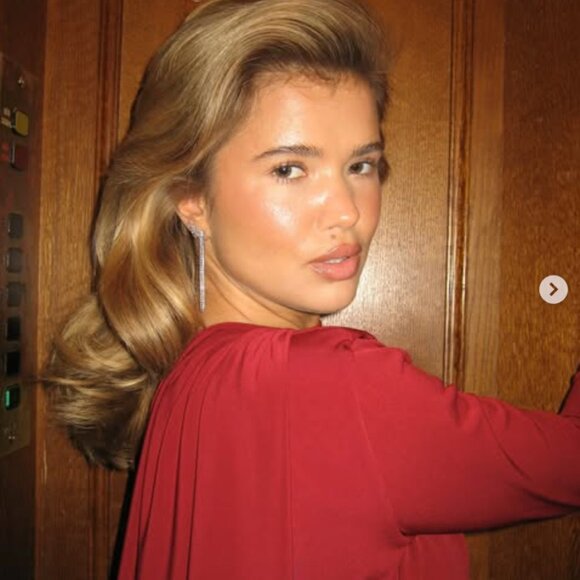 Leslie Amon Gstaad Mini Dress in Burgundy - Picture 2 of 4